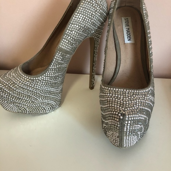 steve madden gorgeous heels worn only once !! - Picture 1 of 2